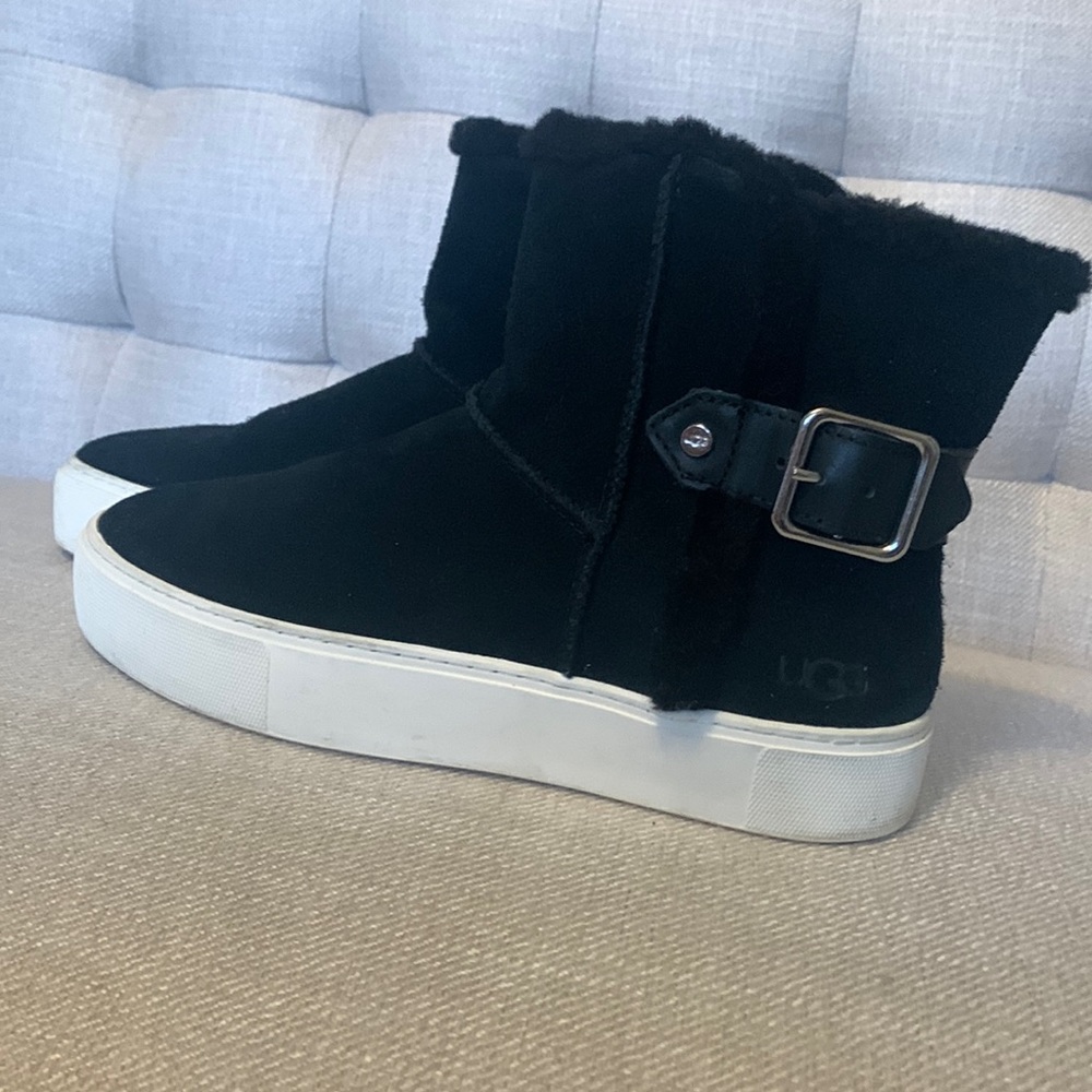 Ugg pull on buckle boot